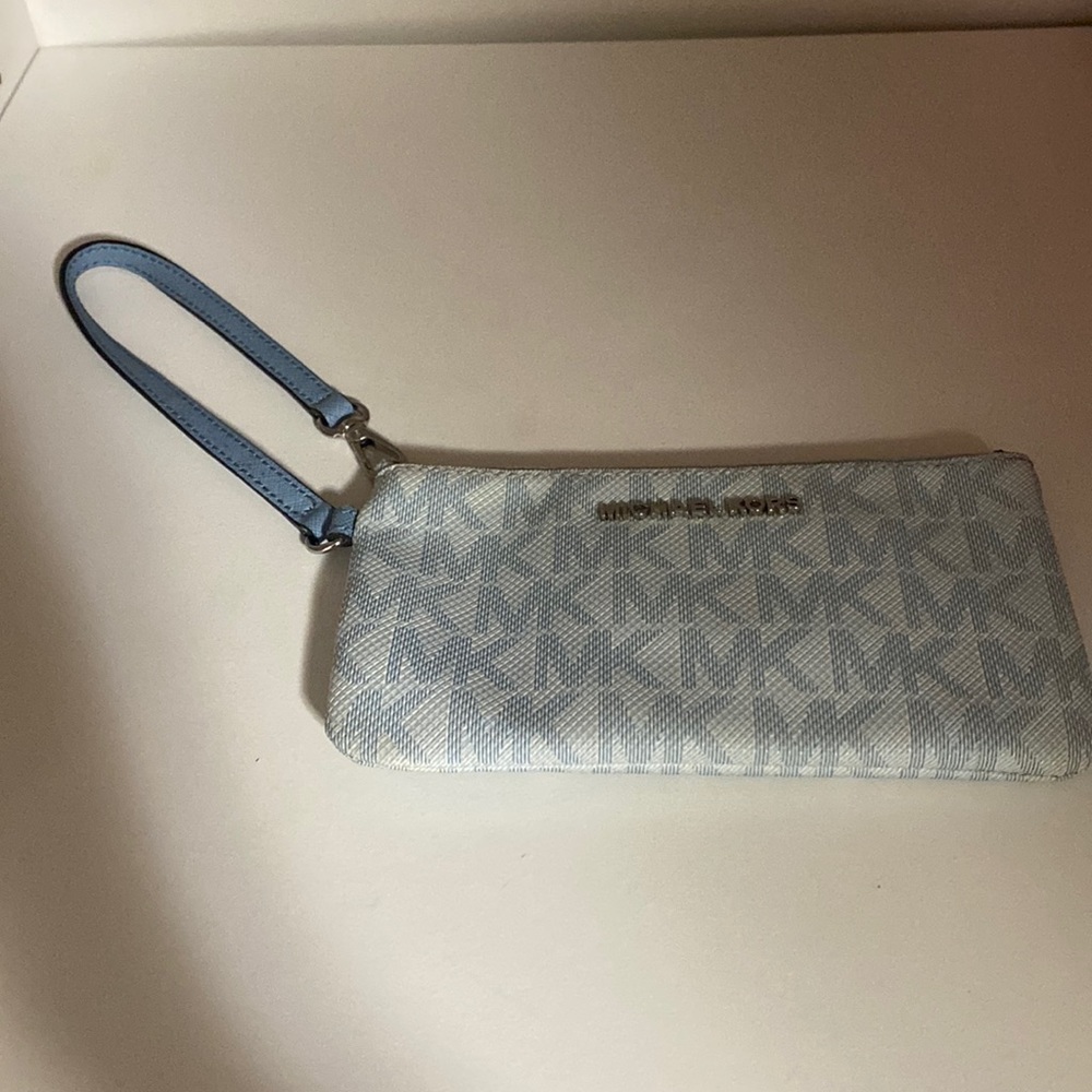 Michael Kors wristlet